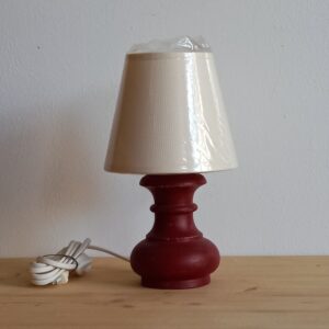 Lampe patinée rouge 24CM