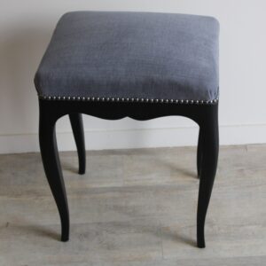 Tabouret patiné noir